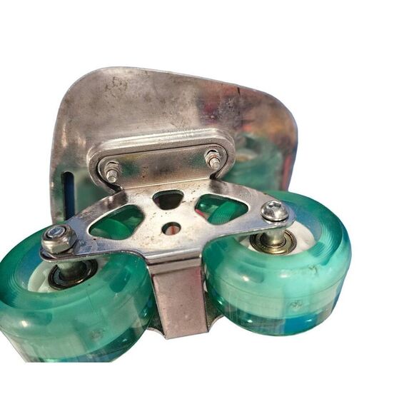 Ascot Drifting Skates Light up Wheels Blue - Picture 11 of 13